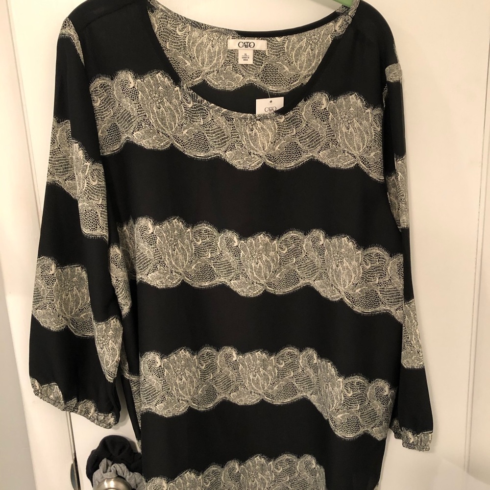 Black and White Top